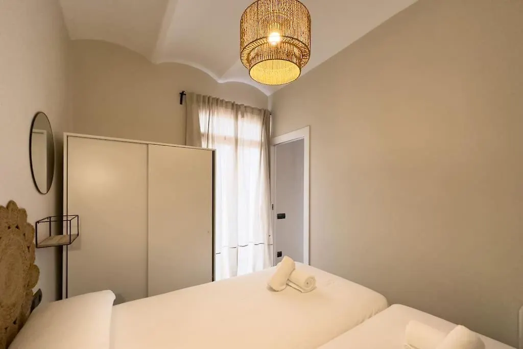 Bebarceloner Sants Apartments - 2 Bedrooms